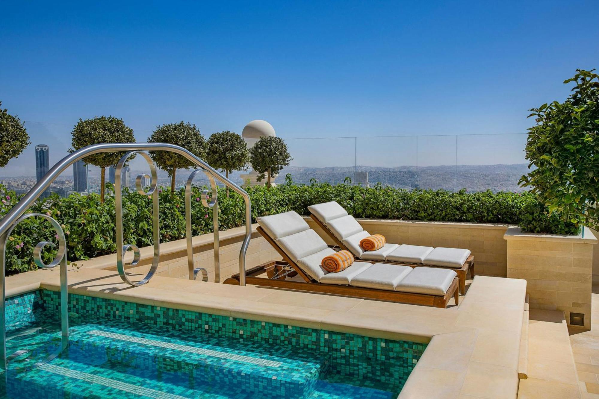 Hotel The Ritz-Carlton, Amán Exterior foto The West Hollywood Hotel