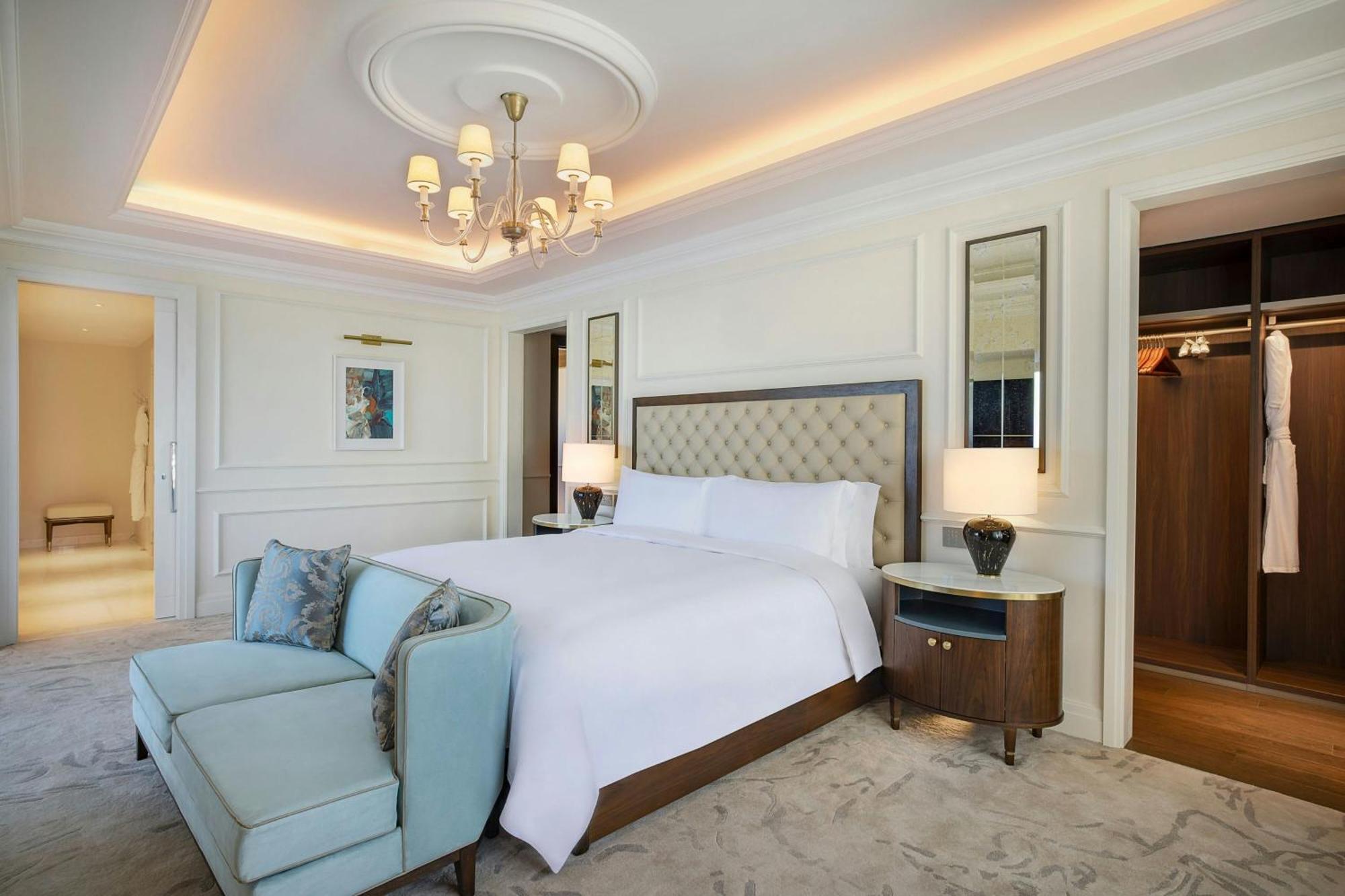 Hotel The Ritz-Carlton, Amán Exterior foto A bedroom at the hotel